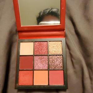 Huda beauty ruby obession